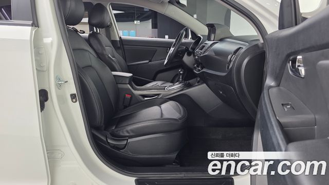 Kia Sportage 2012 — photo 17