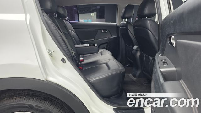 Kia Sportage 2012 — photo 18