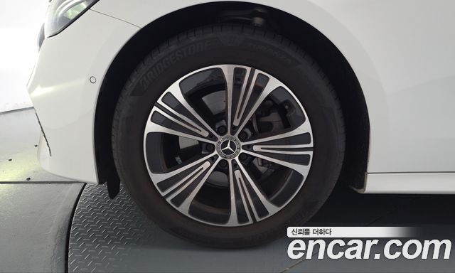 Mercedes-Benz E-Class 2026 — photo 5