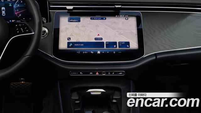 Mercedes-Benz E-Class 2026 — photo 17