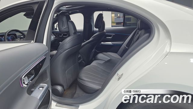 Mercedes-Benz E-Class 2026 — photo 24