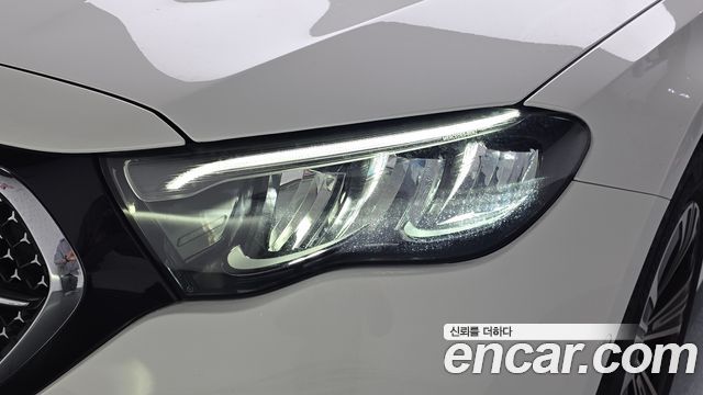 Mercedes-Benz E-Class 2026 — photo 8