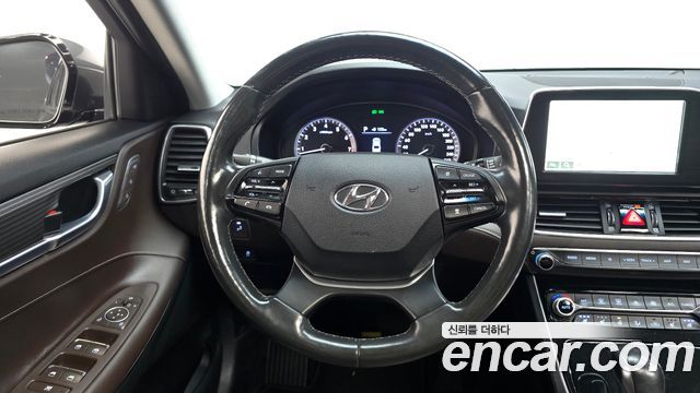Hyundai Grandeur 2017 — photo 12
