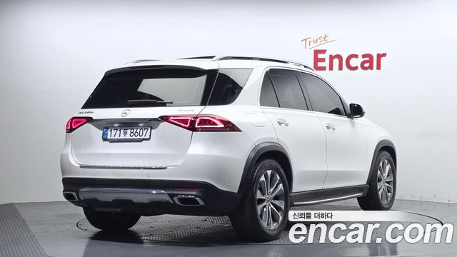 Mercedes-Benz GLE-Class 2021 — photo 2