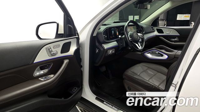Mercedes-Benz GLE-Class 2021 — photo 10