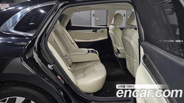 Hyundai Grandeur 2023 — photo 11