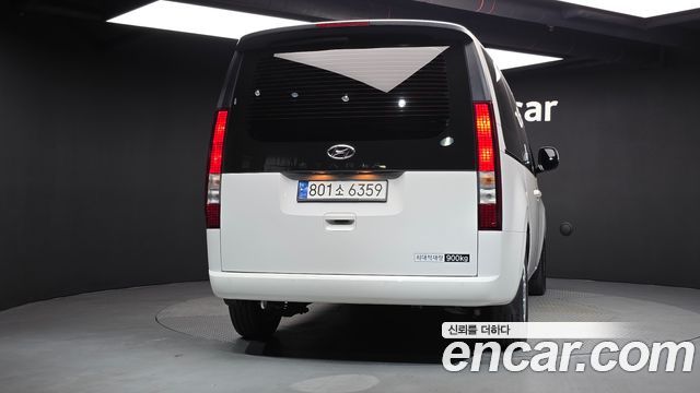 Hyundai Staria 2023 — photo 4