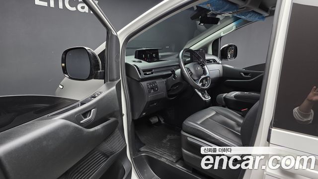 Hyundai Staria 2023 — photo 13