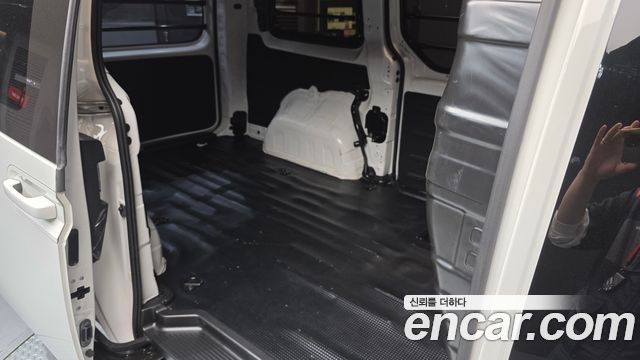 Hyundai Staria 2023 — photo 18