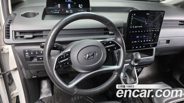 Hyundai Staria 2023 — photo 19