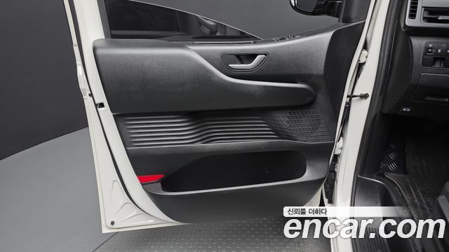 Hyundai Staria 2023 — photo 14
