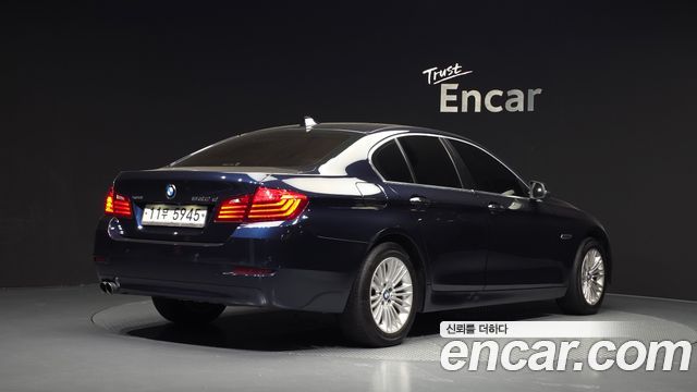 BMW 5-Series 2015 — photo 2