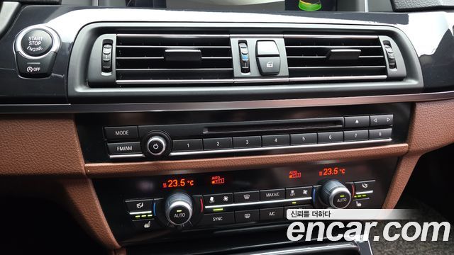 BMW 5-Series 2015 — photo 16