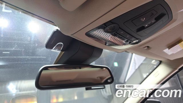 BMW 5-Series 2015 — photo 17