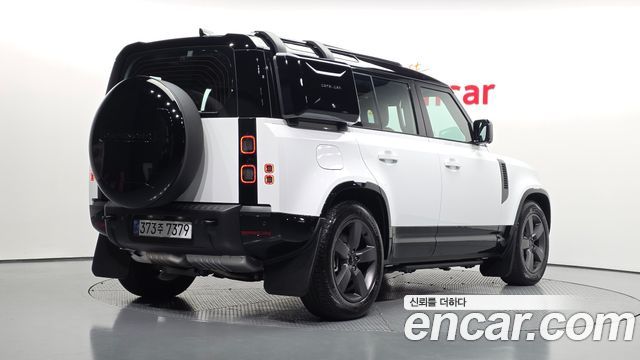 Land Rover Defender 2026 — photo 2