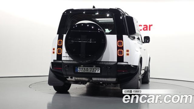 Land Rover Defender 2026 — photo 4