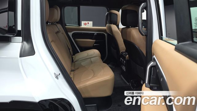 Land Rover Defender 2026 — photo 12