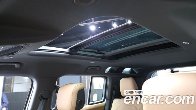 Land Rover Defender 2026 — photo 19