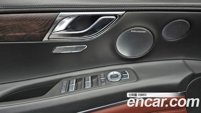 Genesis GV80 2024 — photo 28