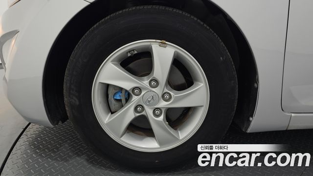 Hyundai AVANTE 2016 — photo 5