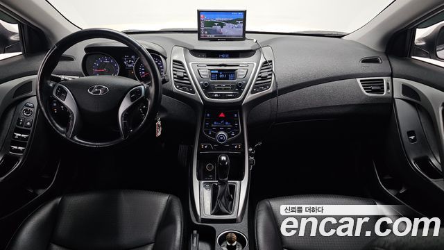 Hyundai AVANTE 2016 — photo 7