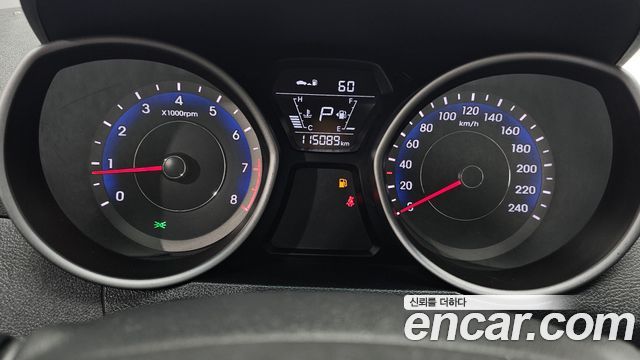 Hyundai AVANTE 2016 — photo 8