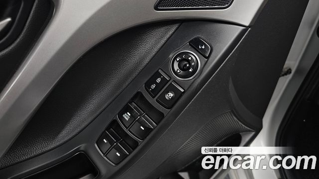Hyundai AVANTE 2016 — photo 17