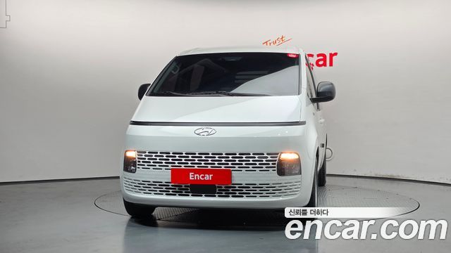 Hyundai Staria 2022 — photo 3