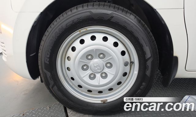 Hyundai Staria 2022 — photo 5