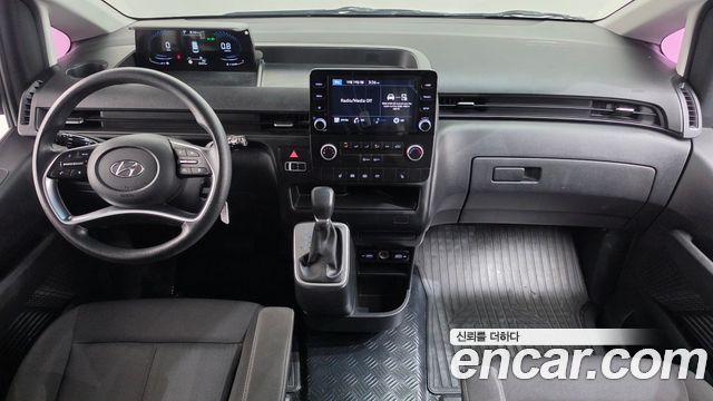Hyundai Staria 2022 — photo 10