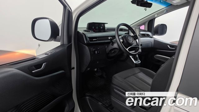 Hyundai Staria 2022 — photo 13