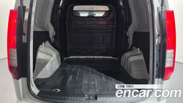 Hyundai Staria 2022 — photo 22