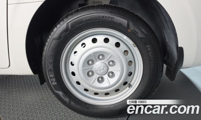 Hyundai Staria 2022 — photo 7