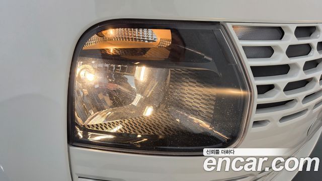 Hyundai Staria 2022 — photo 8