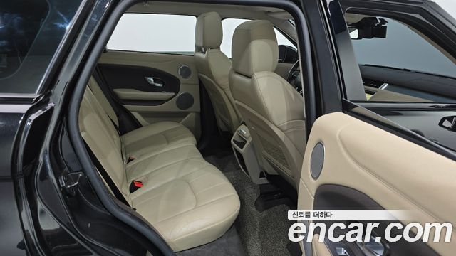 Land Rover Range Rover Evoque 2018 — photo 11