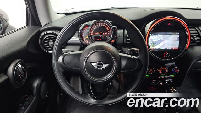 Mini Cooper 2015 — photo 13