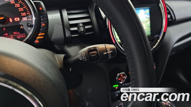 Mini Cooper 2015 — photo 18