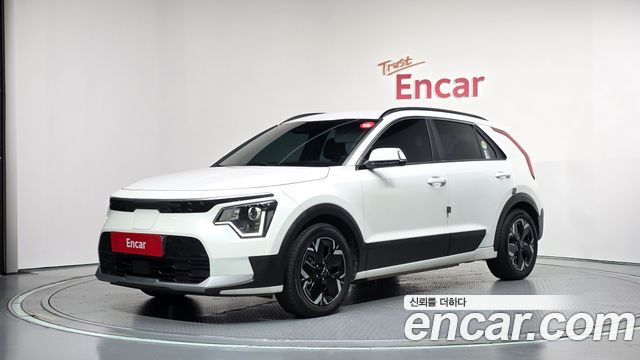 Kia Niro 2023 — photo 1