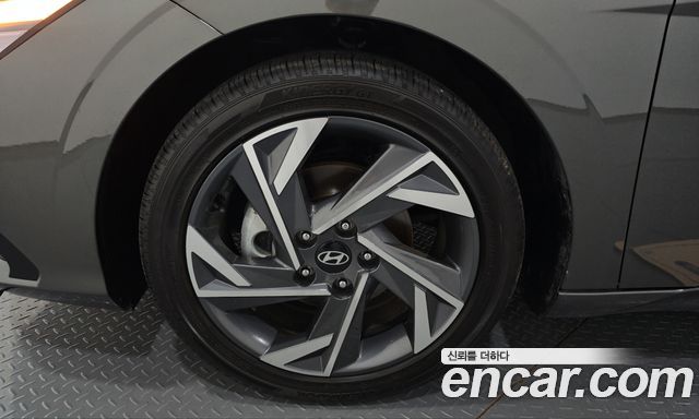 Hyundai AVANTE 2024 — photo 5