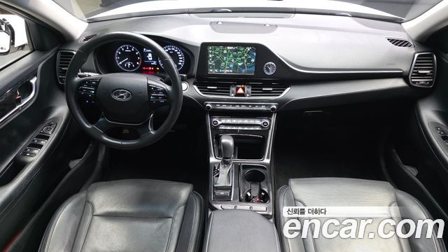 Hyundai Grandeur 2018 — photo 10