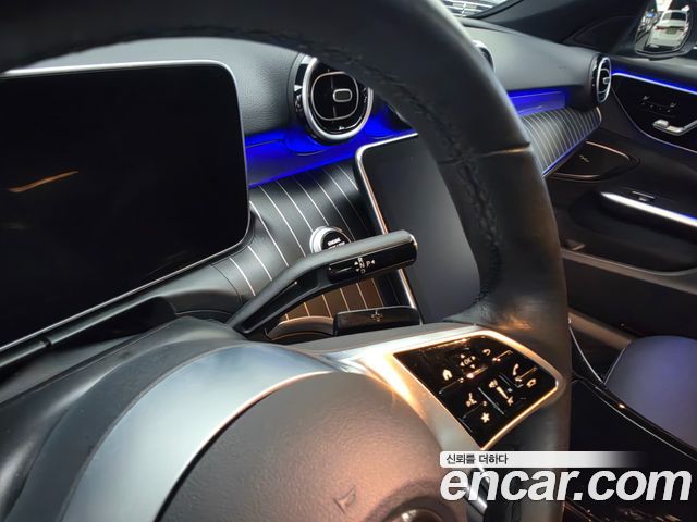 Mercedes-Benz C-Class 2024 — photo 12