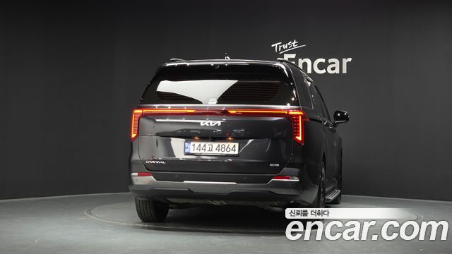 Kia Canival 2025 — photo 4