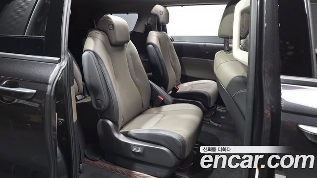 Kia Canival 2025 — photo 17