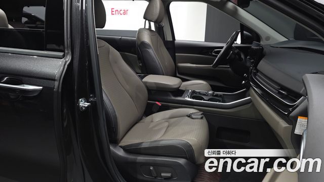 Kia Canival 2025 — photo 18