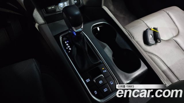 Hyundai Santafe 2019 — photo 12