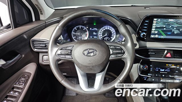 Hyundai Santafe 2019 — photo 19