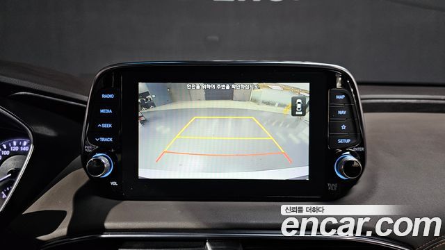 Hyundai Santafe 2019 — photo 21