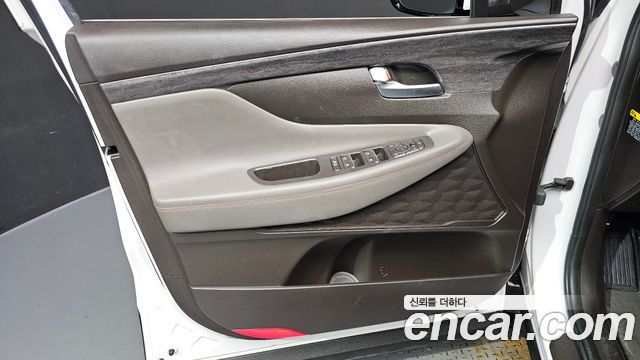 Hyundai Santafe 2019 — photo 15