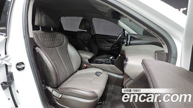 Hyundai Santafe 2019 — photo 16