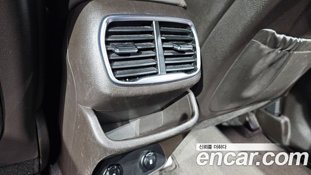 Hyundai Santafe 2019 — photo 29